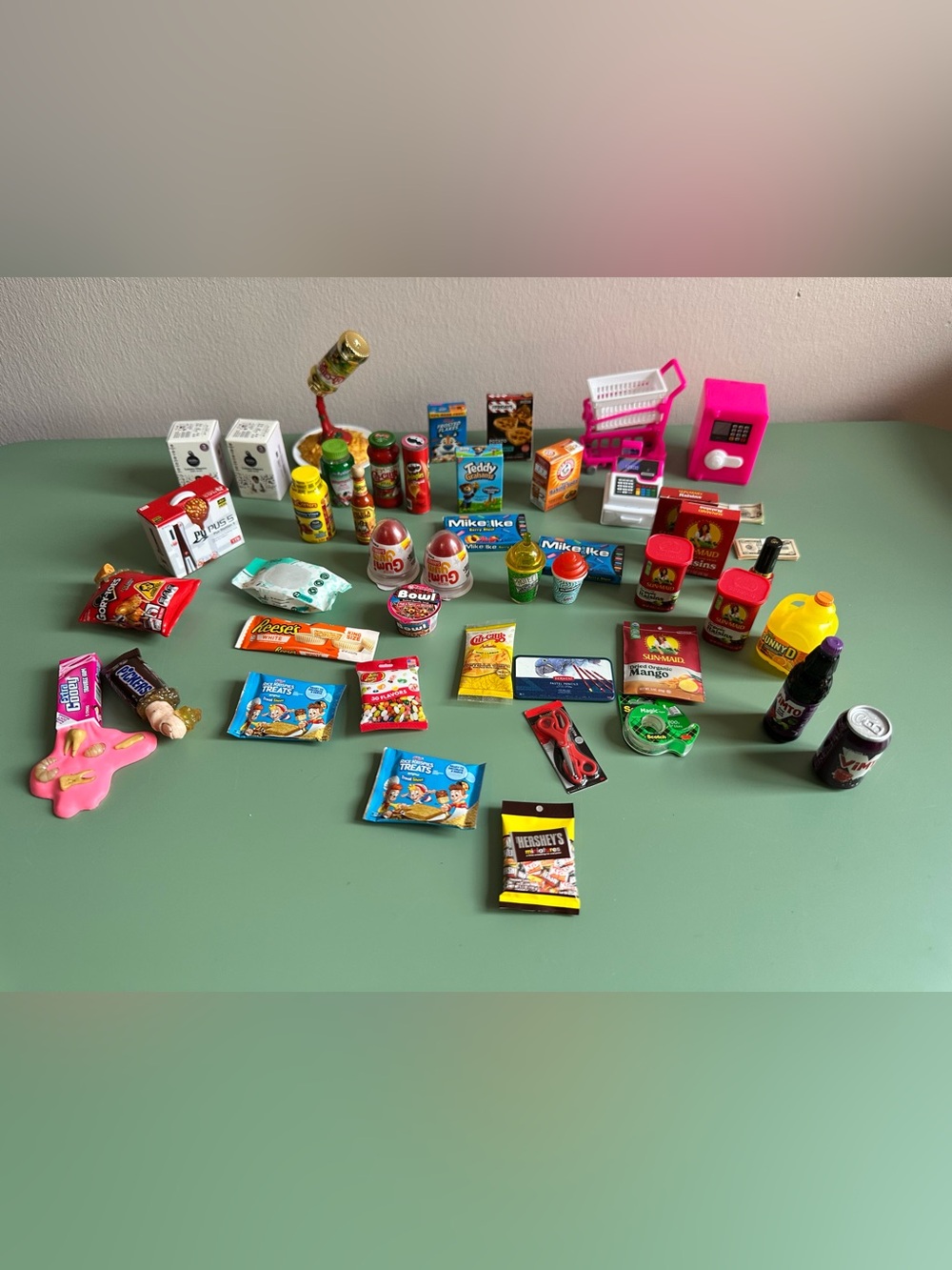 Mini Brands Collection - Picture 5 of 5